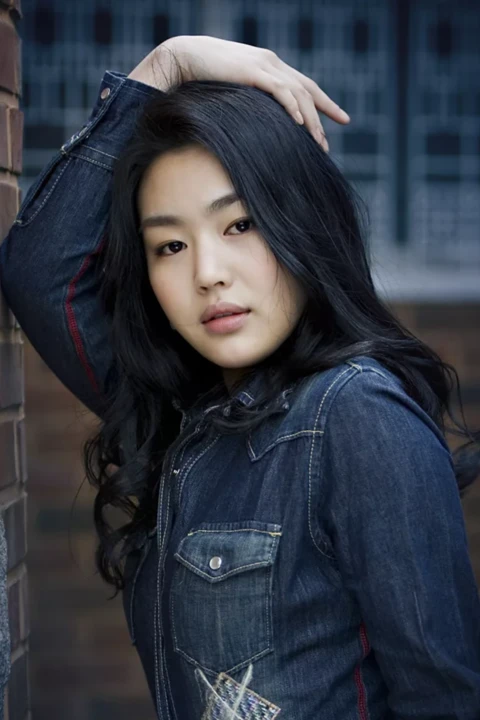 Song Lee